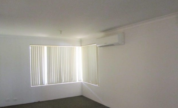 9 Myhill Mews, LEDA, WA 6170 AUS