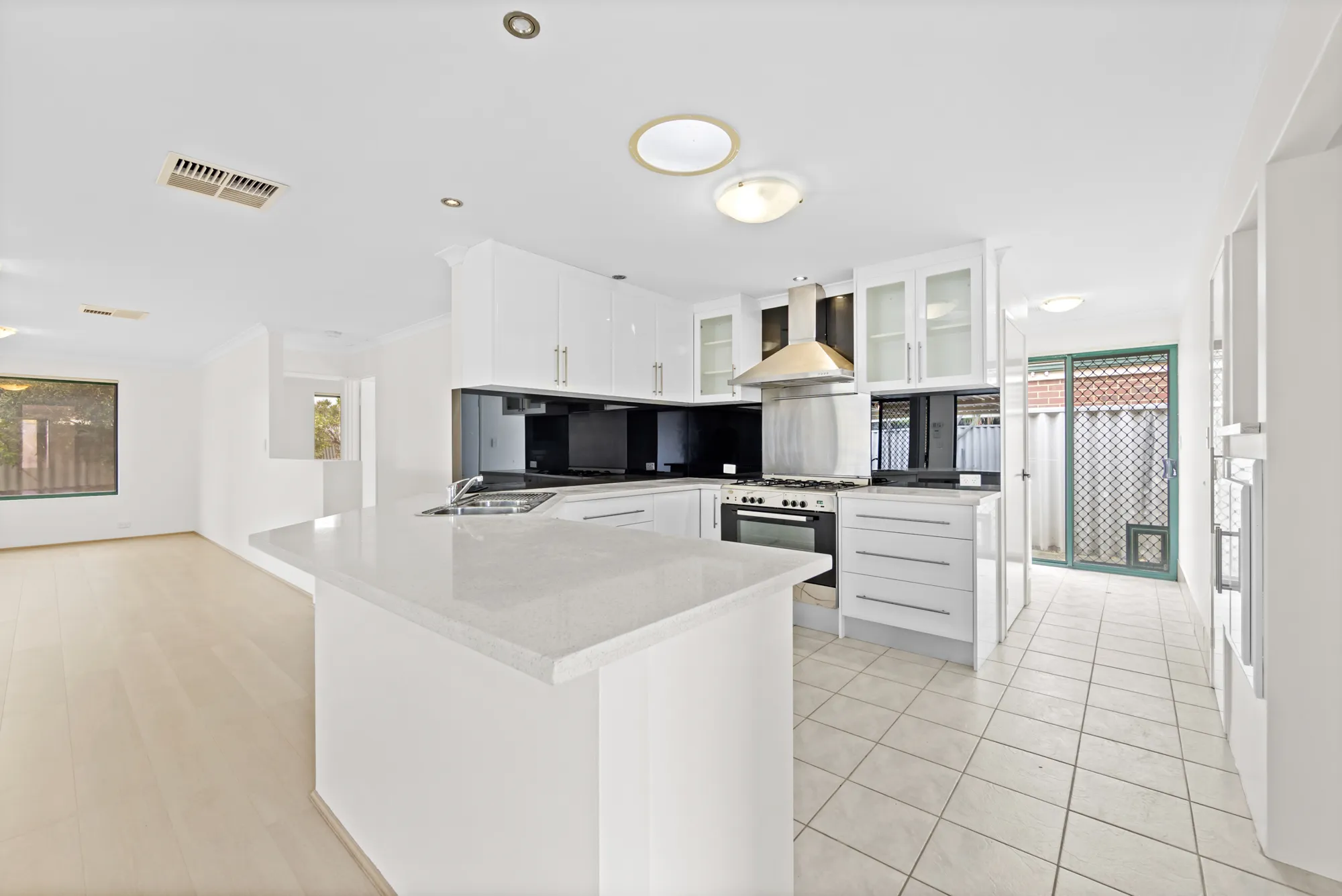 21 Trevino Drive, PORT KENNEDY, WA 6172 AUS