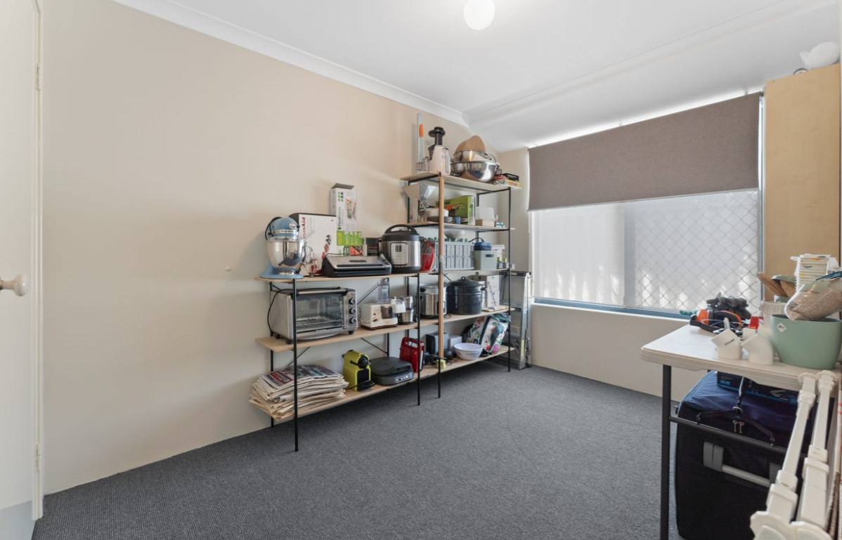 16 Chinchilla Parkway, PORT KENNEDY, WA 6172 AUS