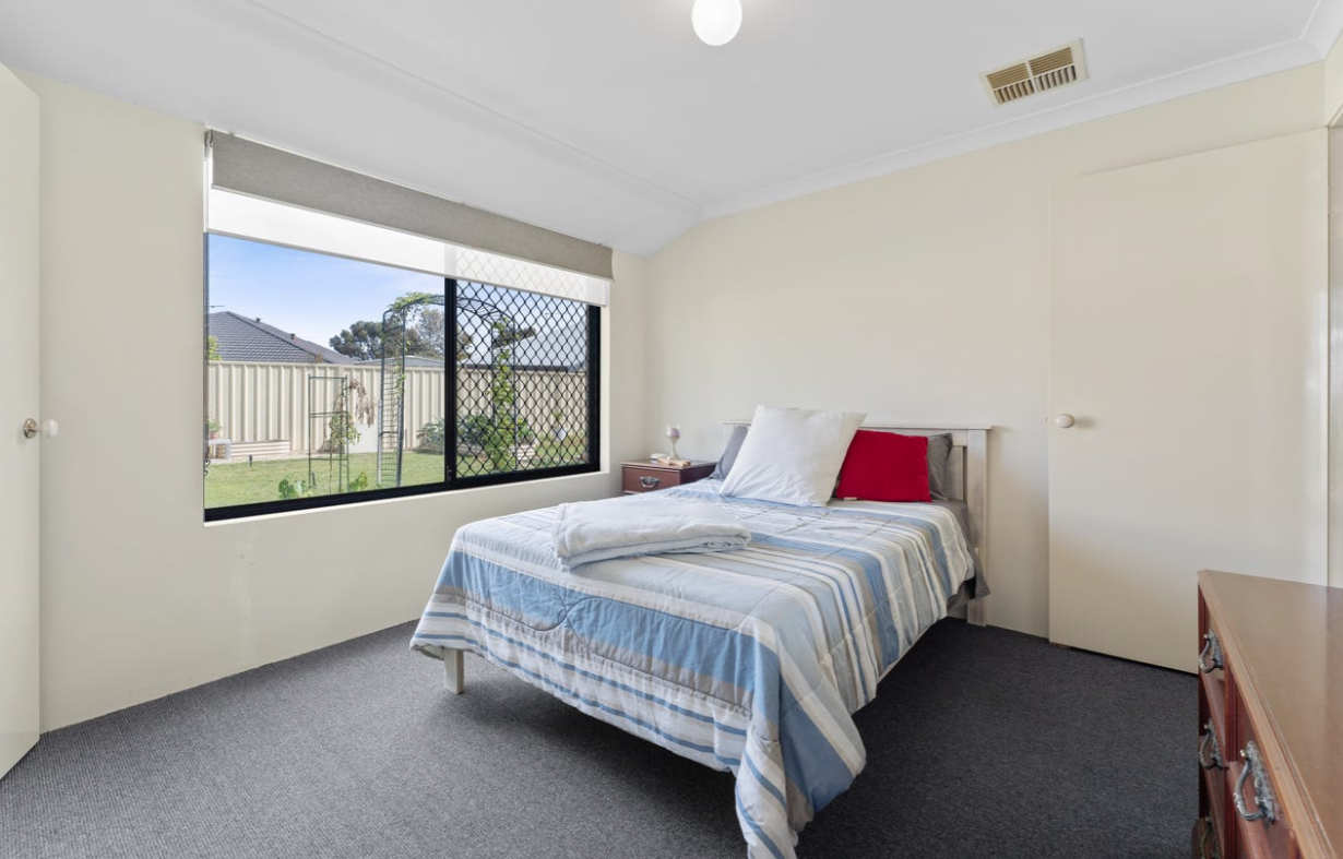 16 Chinchilla Parkway, PORT KENNEDY, WA 6172 AUS