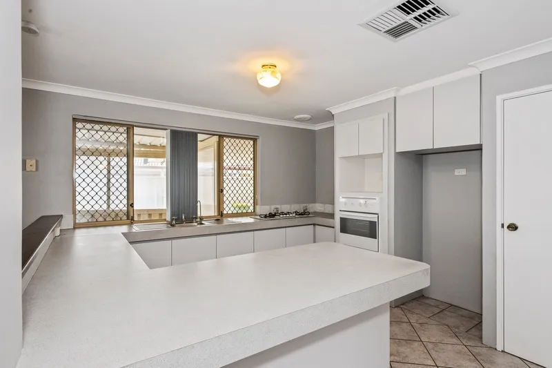 21 Mayflower Close, PORT KENNEDY, WA 6172 AUS