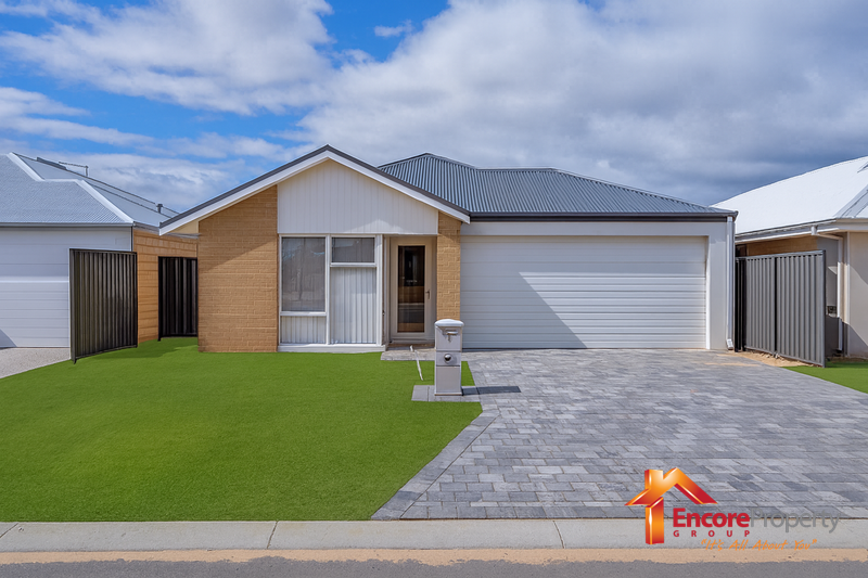 8 Siesta Way, MADORA BAY, WA 6210 AUS