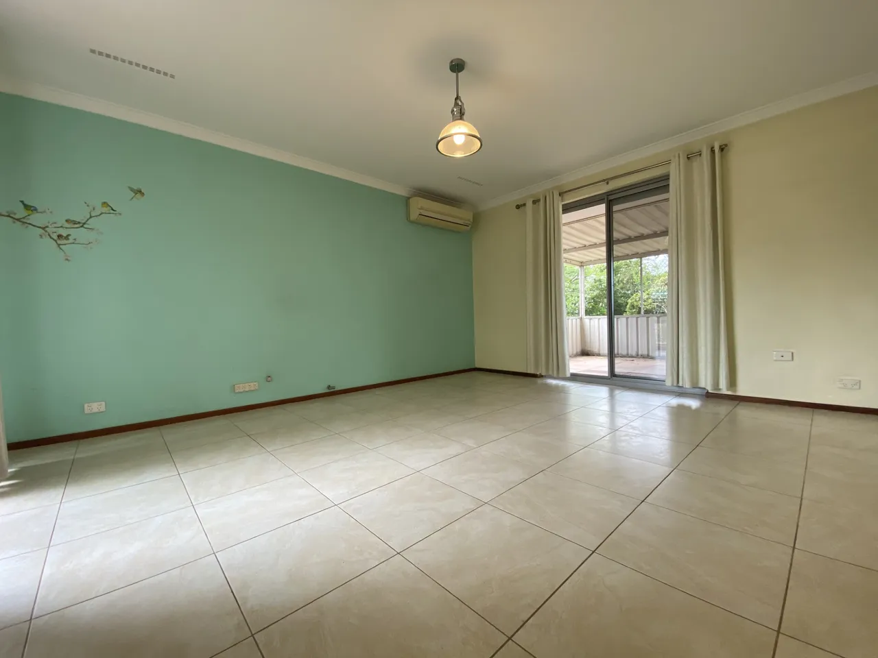 20 Binstead Court, KOONDOOLA, WA 6064 AUS