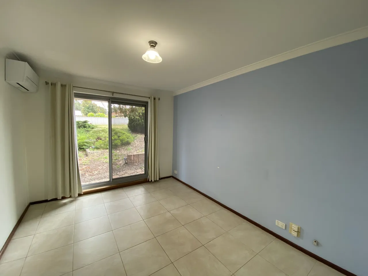 20 Binstead Court, KOONDOOLA, WA 6064 AUS