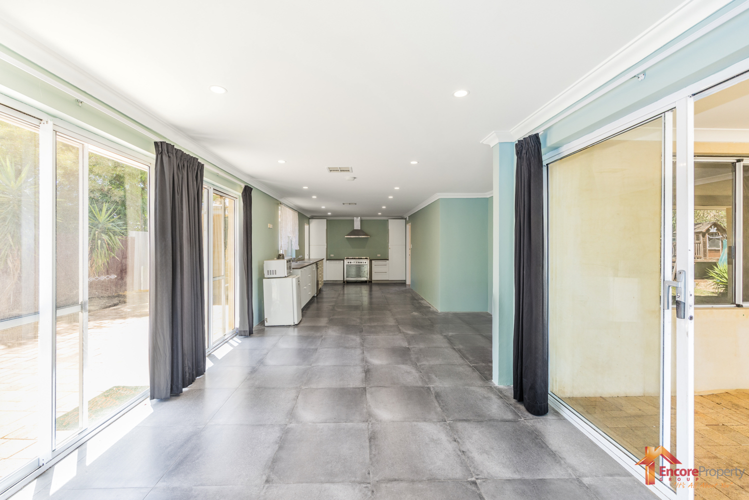 6 Maydwell Way, CALISTA, WA 6167 AUS