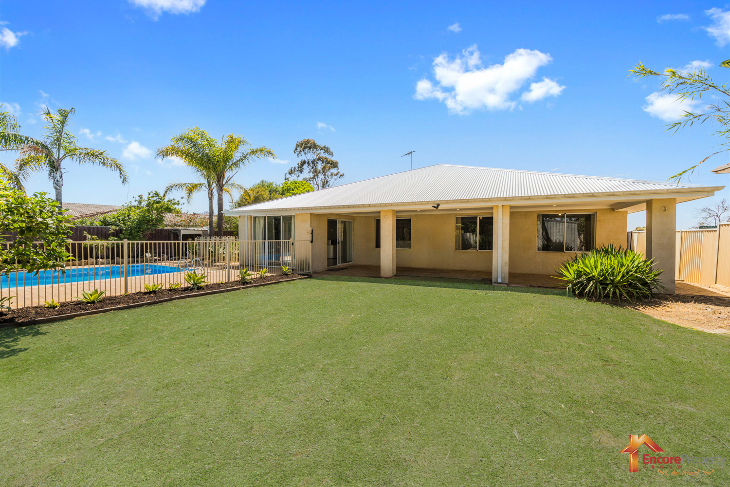 6 Maydwell Way, CALISTA, WA 6167 AUS