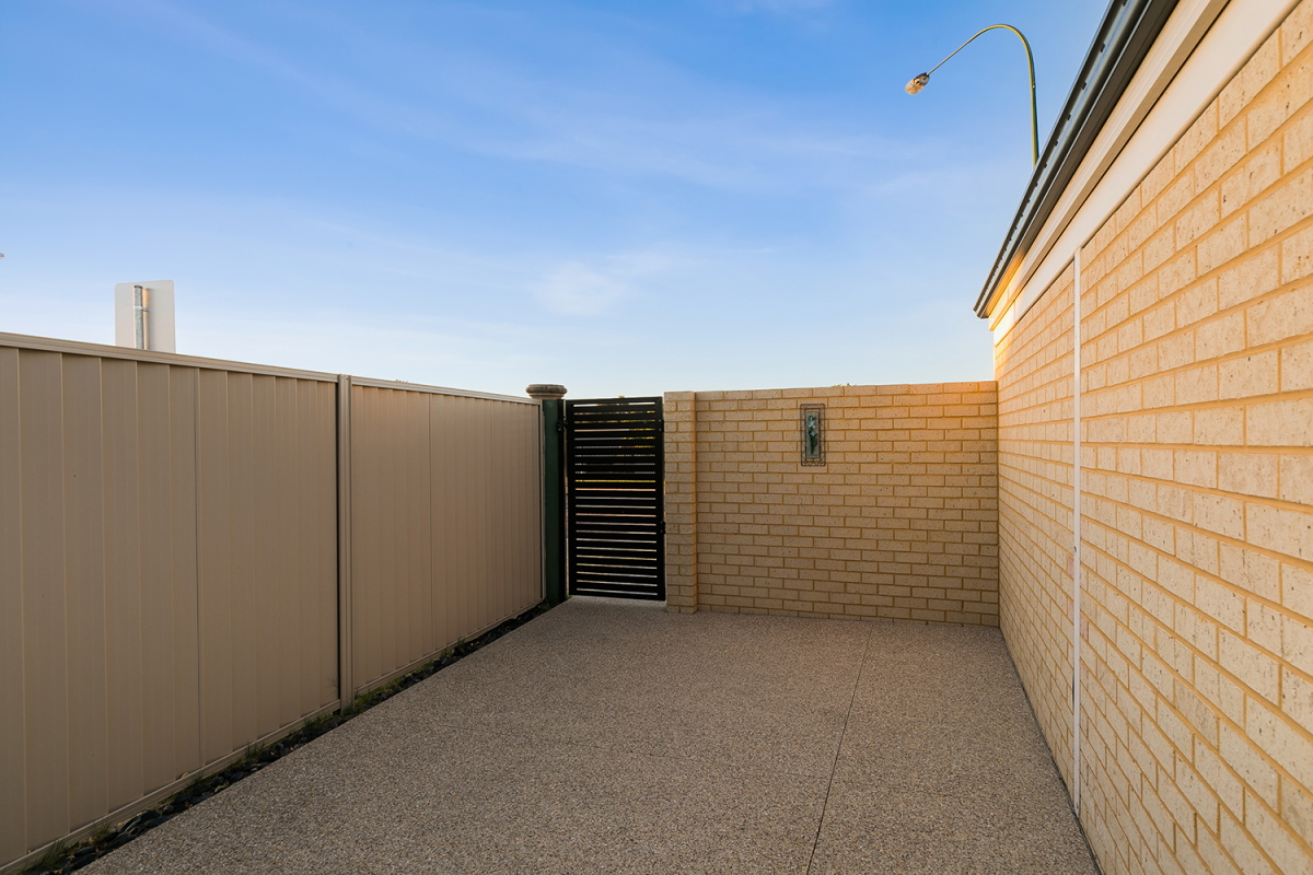 19 Champion Drive, BERTRAM, WA 6167 AUS