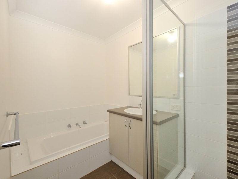 60 Walden Street, WELLARD, WA 6170 AUS