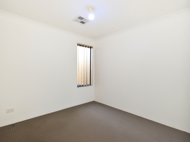 60 Walden Street, WELLARD, WA 6170 AUS