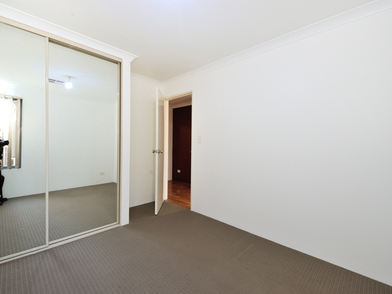 60 Walden Street, WELLARD, WA 6170 AUS