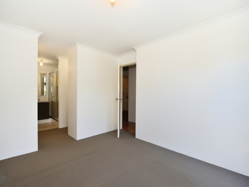 60 Walden Street, WELLARD, WA 6170 AUS