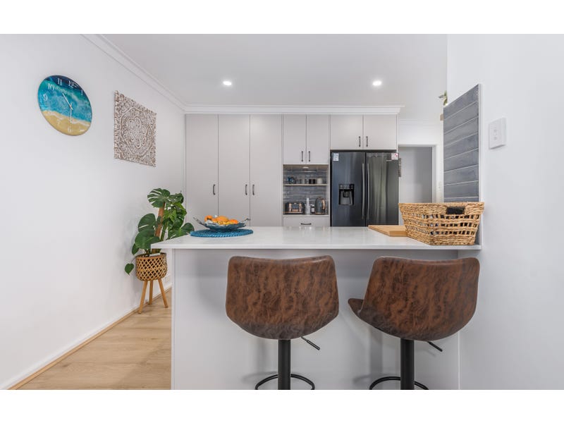 5 Farrington Street, WARNBRO, WA 6169 AUS