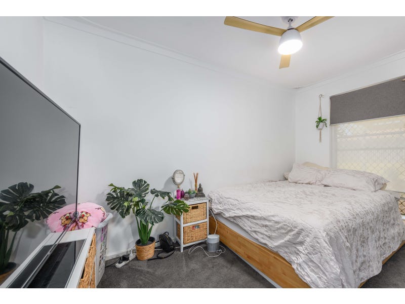 5 Farrington Street, WARNBRO, WA 6169 AUS