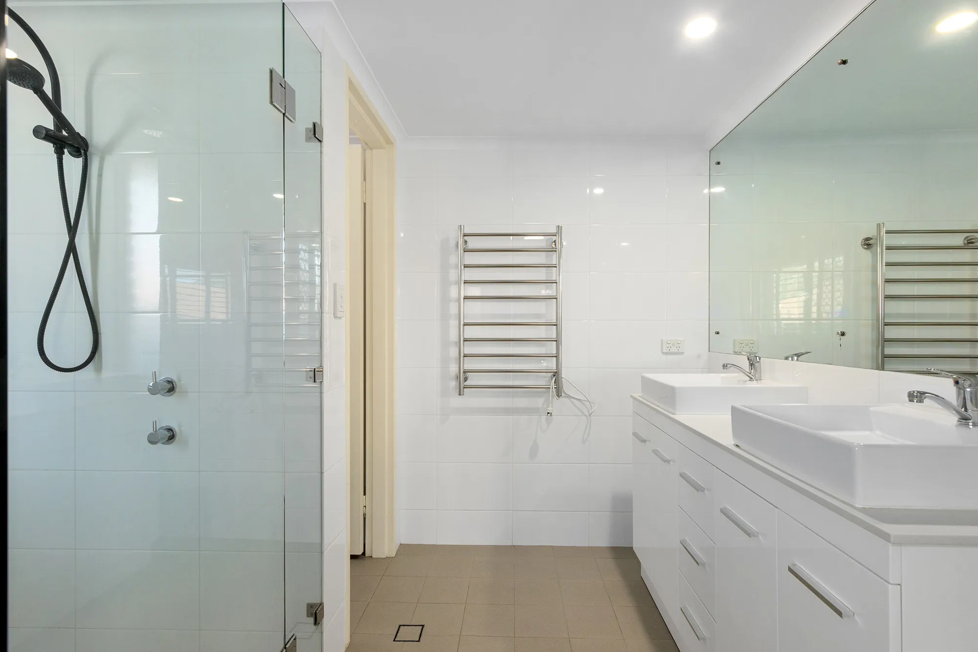 9 Rockett Way, BULL CREEK, WA 6149 AUS