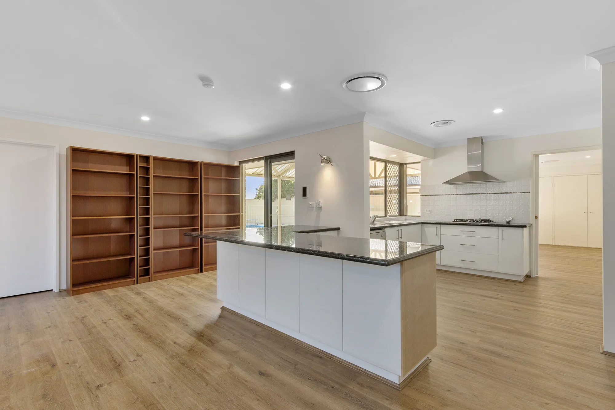 9 Rockett Way, BULL CREEK, WA 6149 AUS