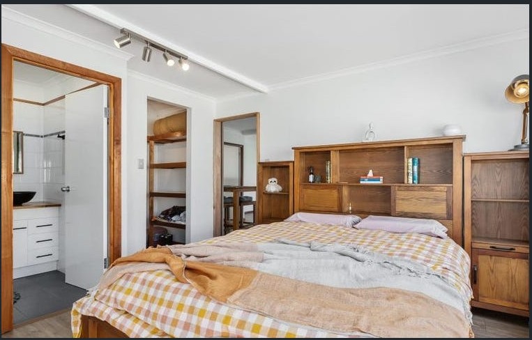 4 Aquitania Close, PORT KENNEDY, WA 6172 AUS