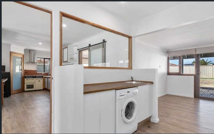 4 Aquitania Close, PORT KENNEDY, WA 6172 AUS