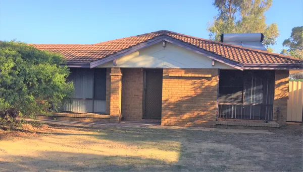 17 Moysey Court, PARMELIA, WA 6167 AUS