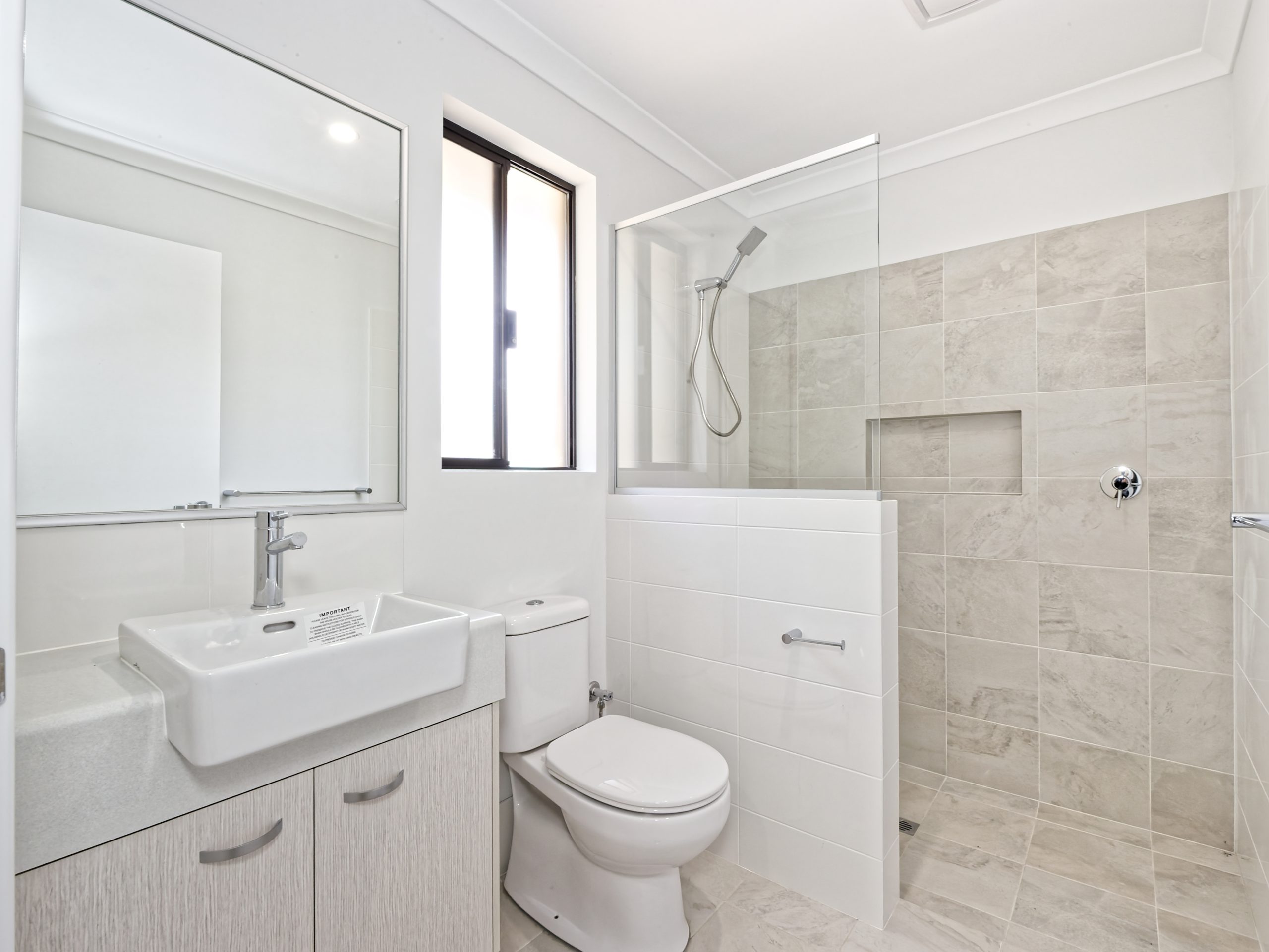 22A Parkway Gardens, PARMELIA, WA 6167 AUS