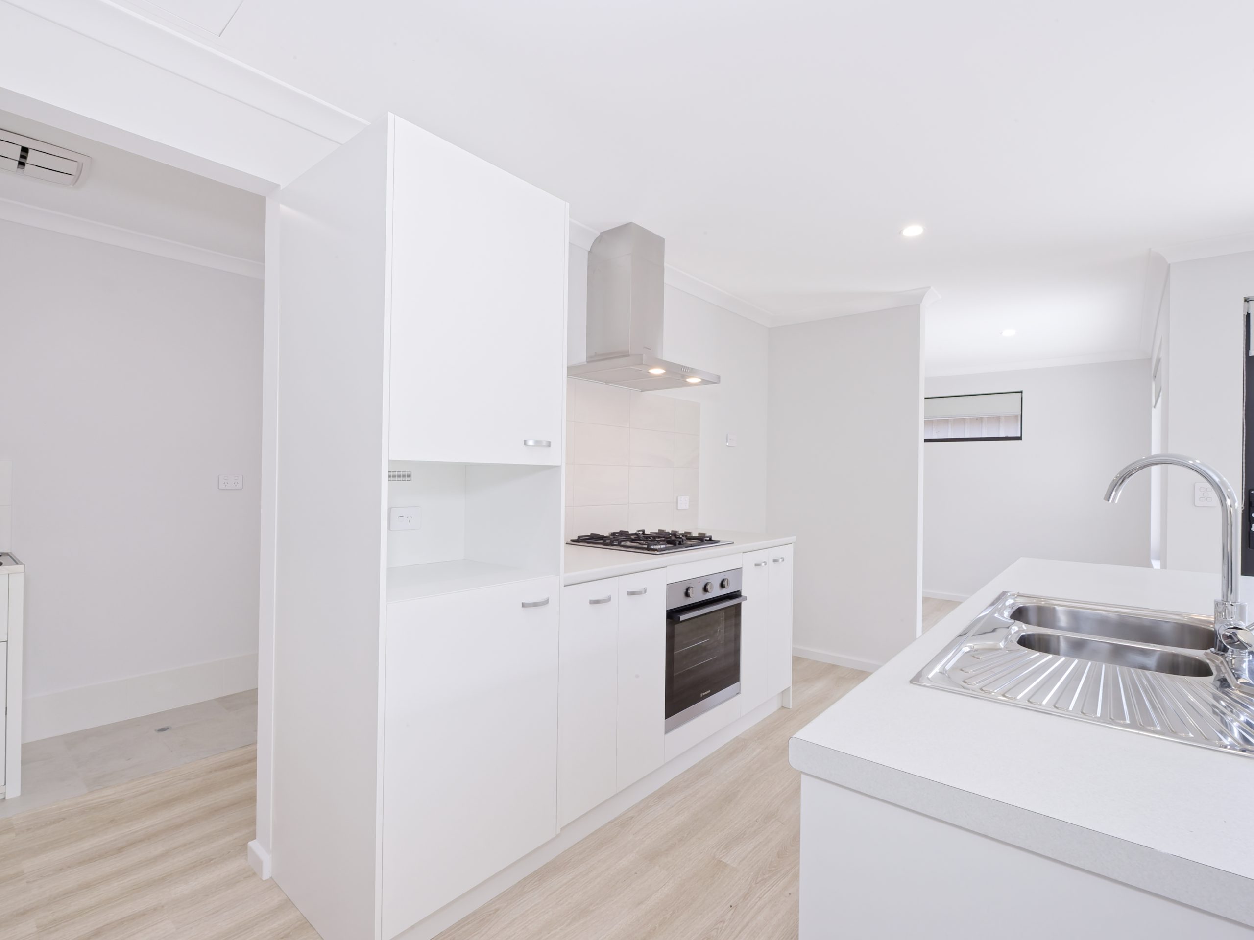 22A Parkway Gardens, PARMELIA, WA 6167 AUS