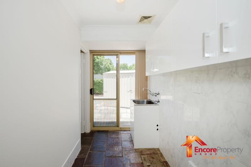 5 Delray Close, WARNBRO, WA 6169 AUS