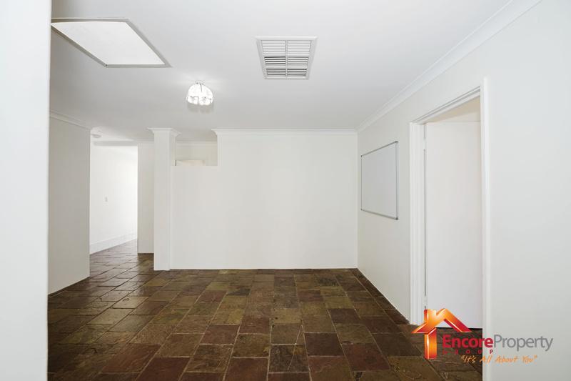 5 Delray Close, WARNBRO, WA 6169 AUS