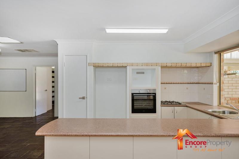 5 Delray Close, WARNBRO, WA 6169 AUS