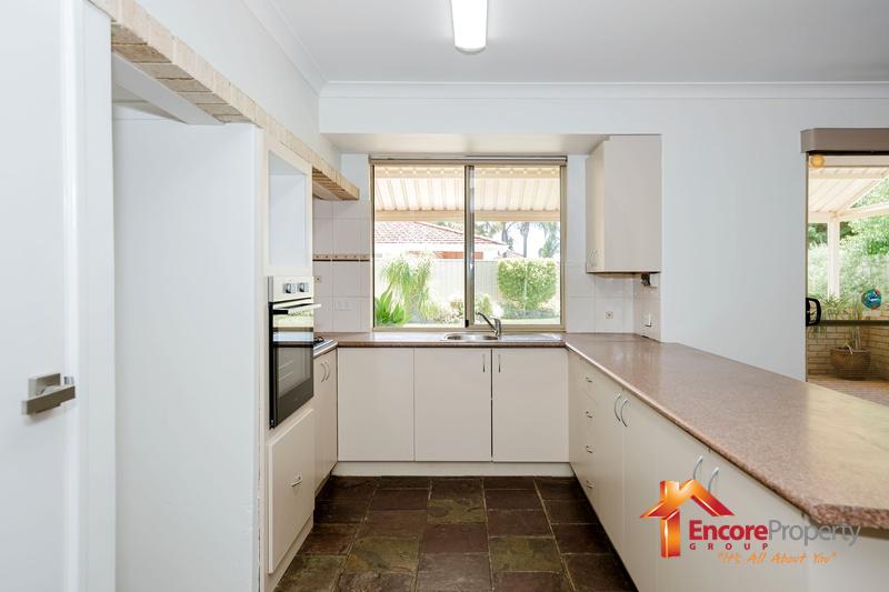 5 Delray Close, WARNBRO, WA 6169 AUS