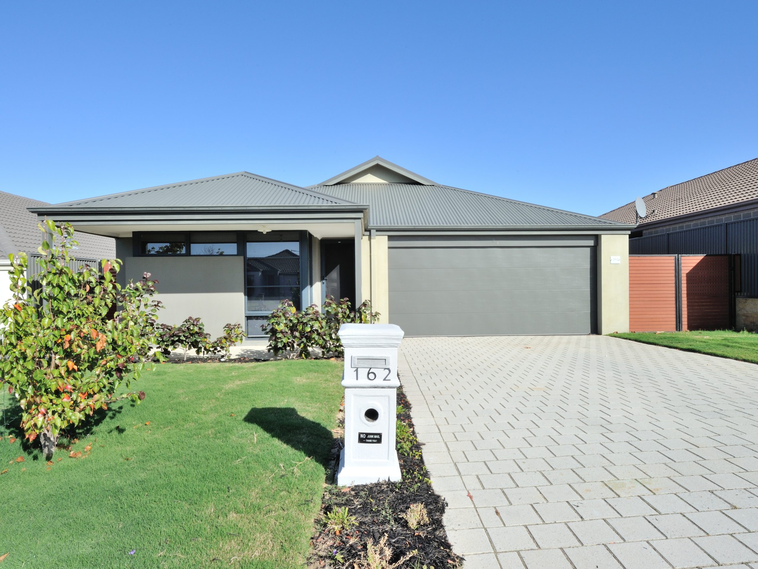 162 Sunrise Boulevard, WELLARD, WA 6170 AUS