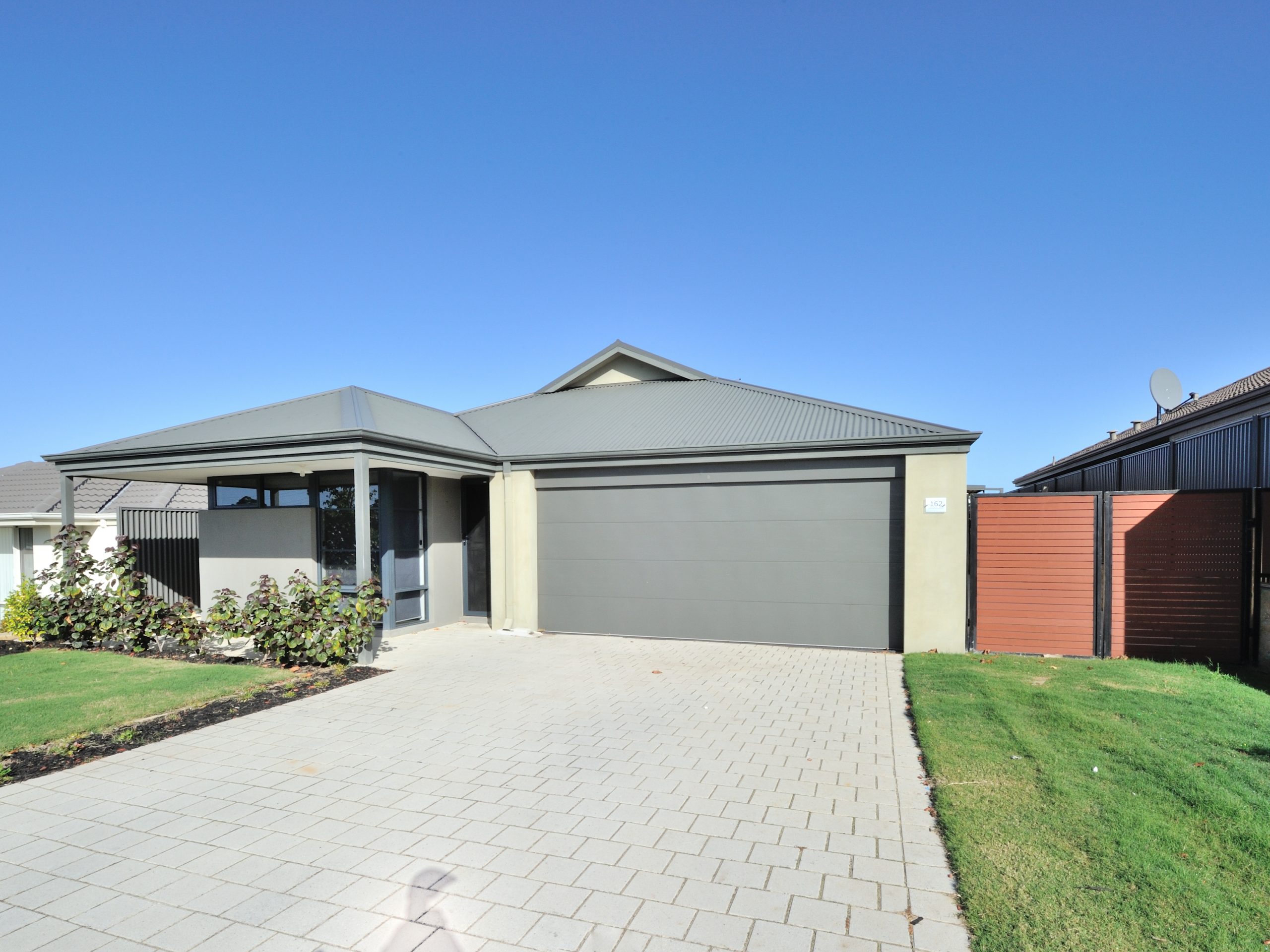 162 Sunrise Boulevard, WELLARD, WA 6170 AUS