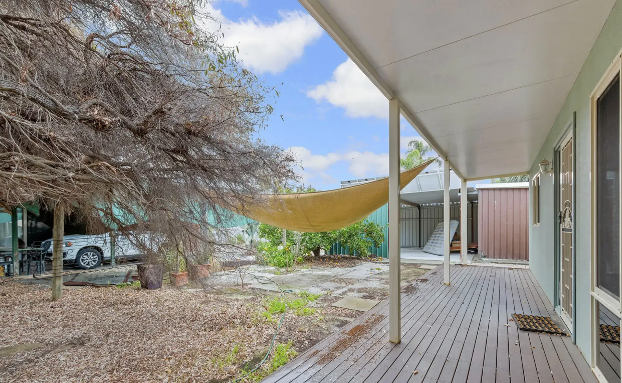 16a Aldington street, MADDINGTON, WA 6109 AUS