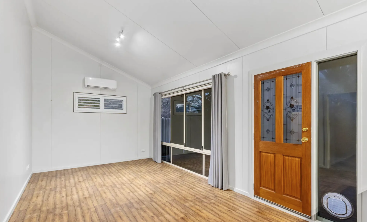 16a Aldington street, MADDINGTON, WA 6109 AUS