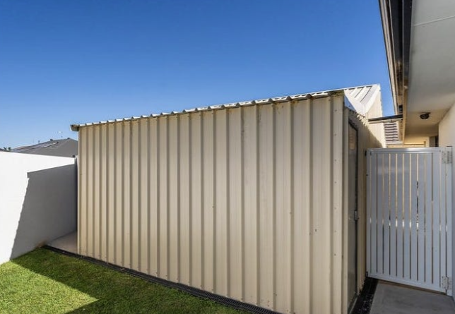 1 Acerosa Boulevard, HALLS HEAD, WA 6210 AUS