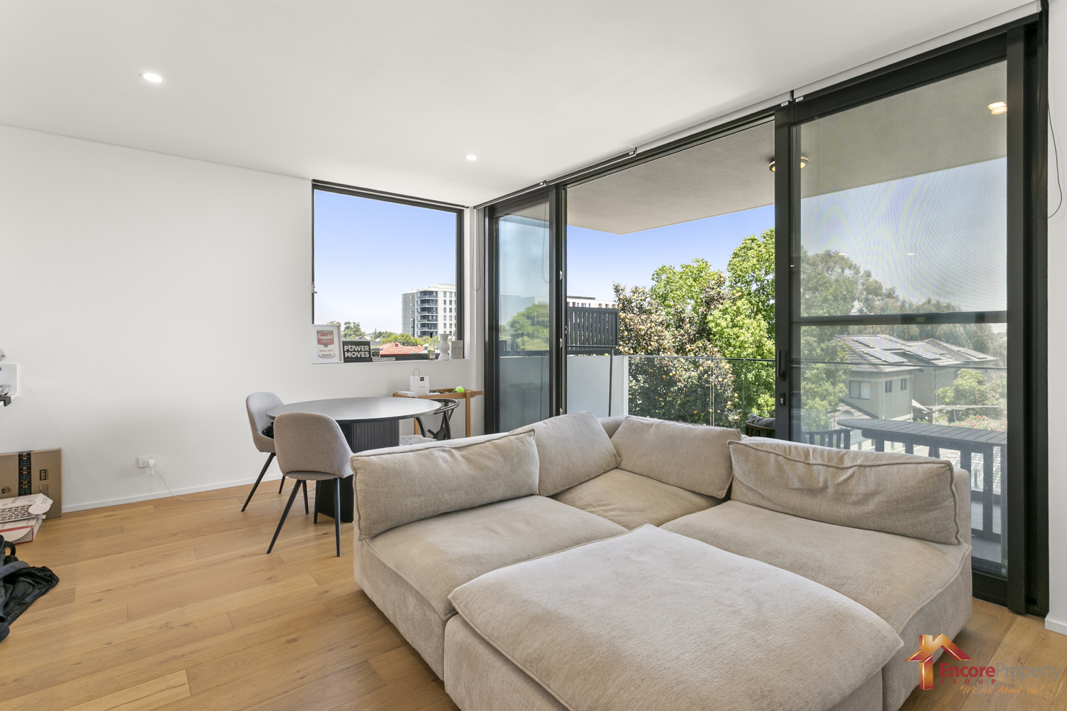 204/73 Lockhart Street, COMO, WA 6152 AUS