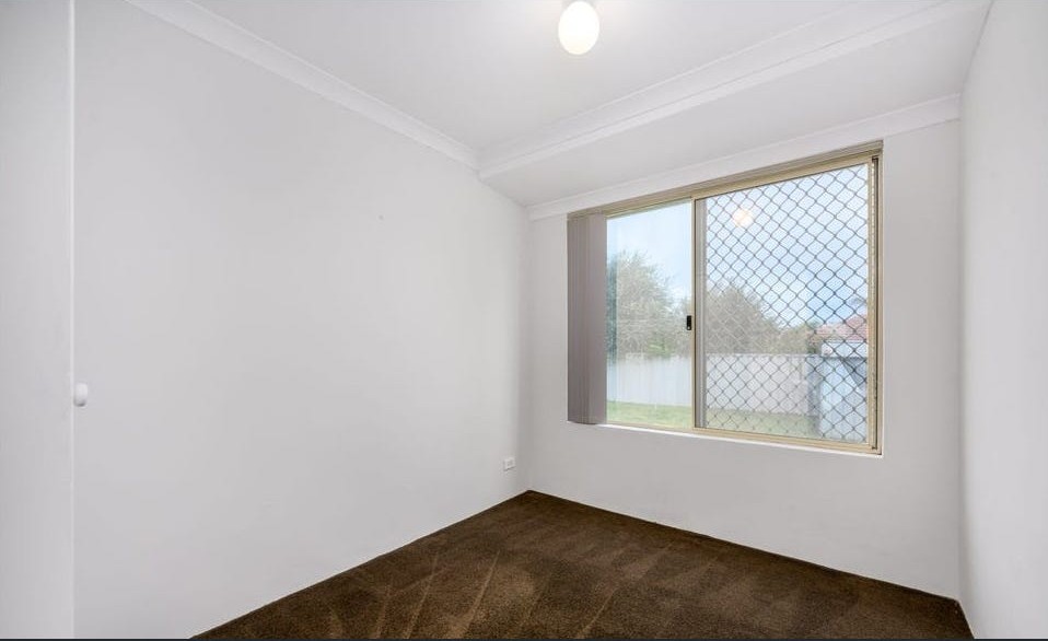 47 Oakwood Crescent, WAIKIKI, WA 6169 AUS