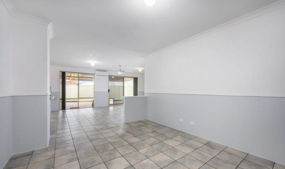 47 Oakwood Crescent, WAIKIKI, WA 6169 AUS