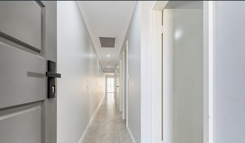 176 Graceful Boulevard, ALKIMOS, WA 6038 AUS