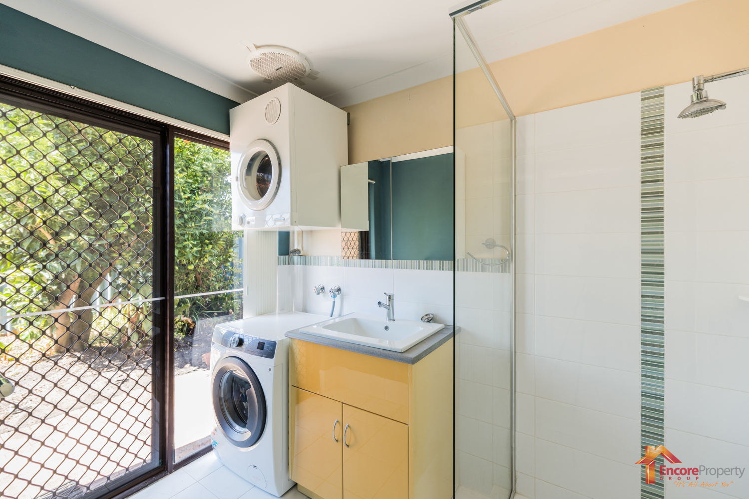 4A Gladstone Road, LEEMING, WA 6149 AUS