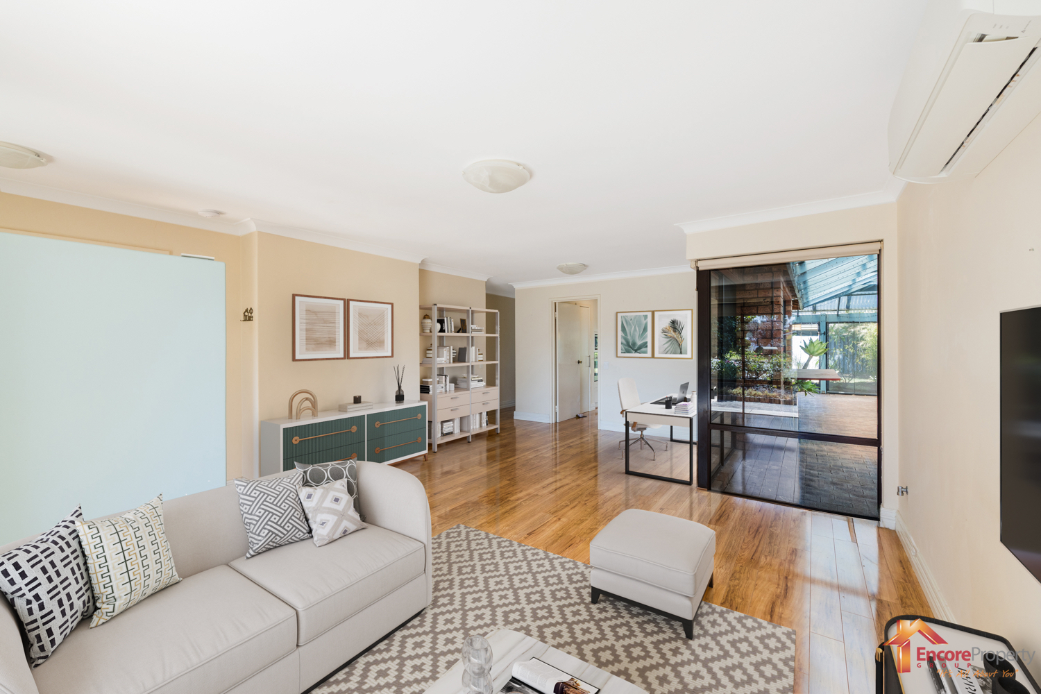 4A Gladstone Road, LEEMING, WA 6149 AUS