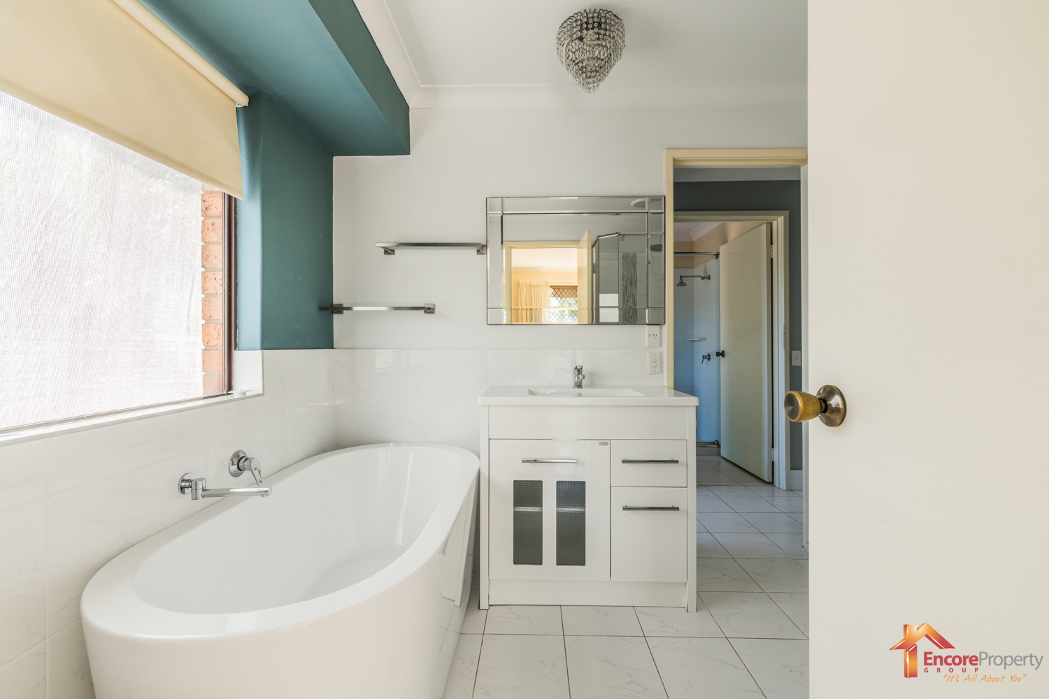 4A Gladstone Road, LEEMING, WA 6149 AUS